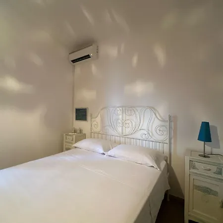 Bouganville Bianco Casa vacanze Torre delle Stelle