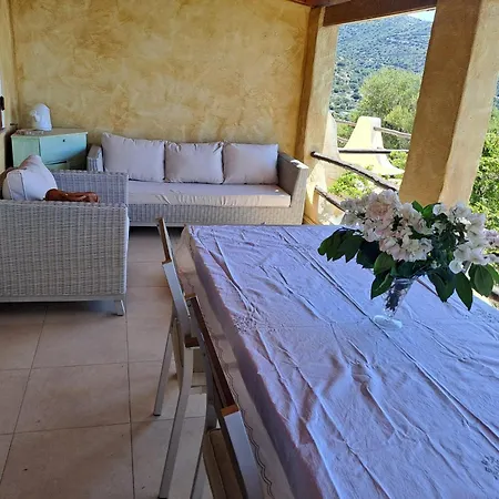 Bouganville Bianco Ferienhaus