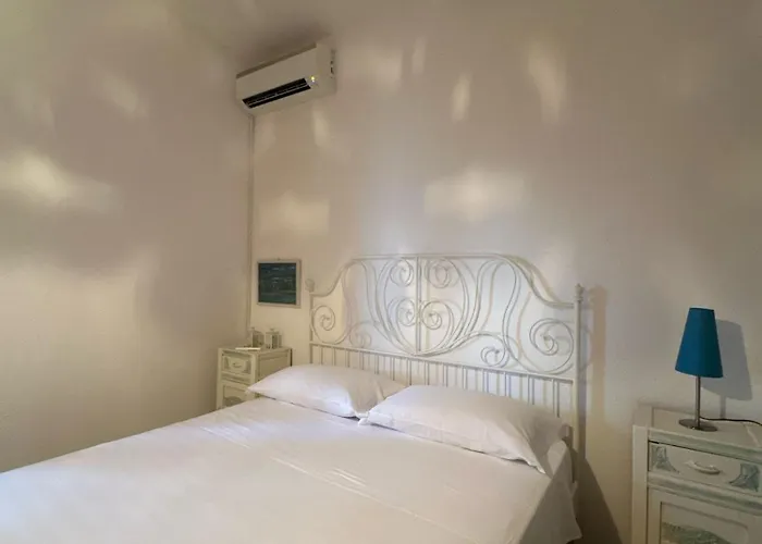 Bouganville Bianco Ferienhaus Torre delle Stelle